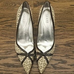 Guess high heeled shoes